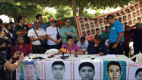 Unen protesta por Ayotzinapa y San Quintín
