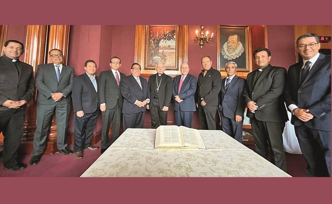 Representantes y líderes de diversas iglesias se comprometieron a luchar para construir la paz en el país, invadido actualmente por la violencia. Foto: Especial.