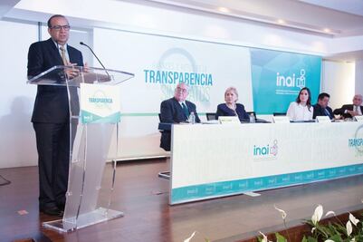 Sin transparencia no puede haber democracia: STPS