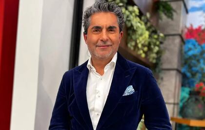 Raúl Araiza rememora sus épocas con los "Miembros al aire" en la cantina 