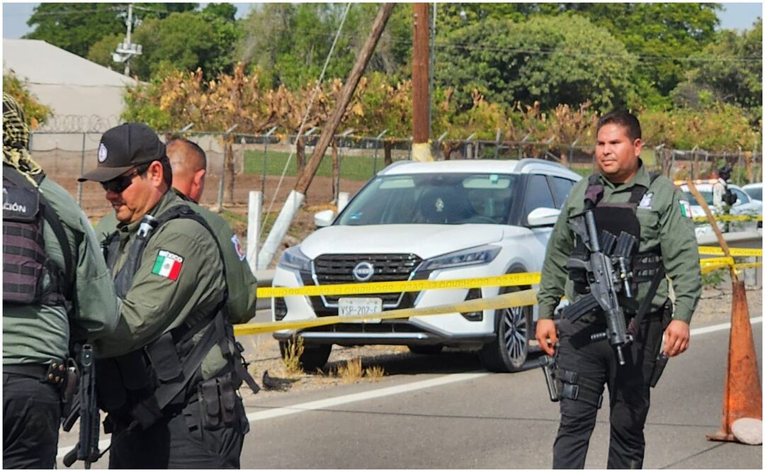 Hallan 6 cuerpos dentro de camioneta abandonada sobre carretera Culiacán-Eldorado (30/11/2024). Foto: Cortesía