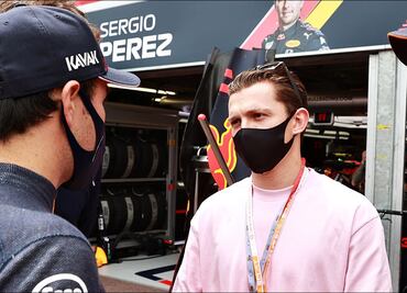 “Spider-Man” visita a Checo Pérez en Mónaco
