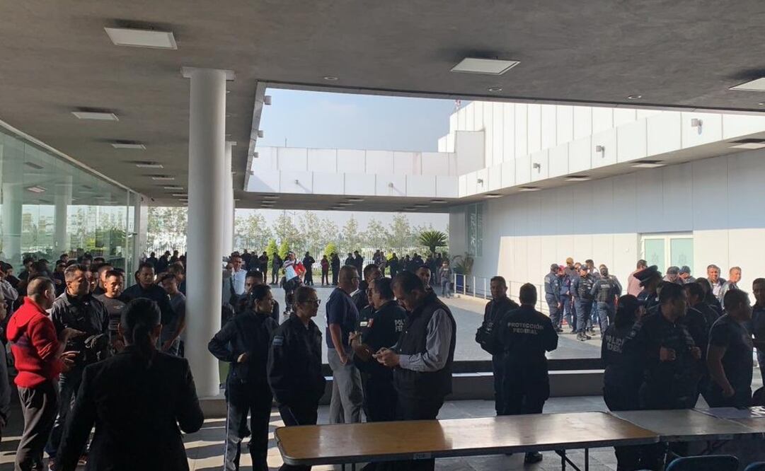 Policías acuden a recibir información sobre la Guardia Nacional. Foto: Especial 