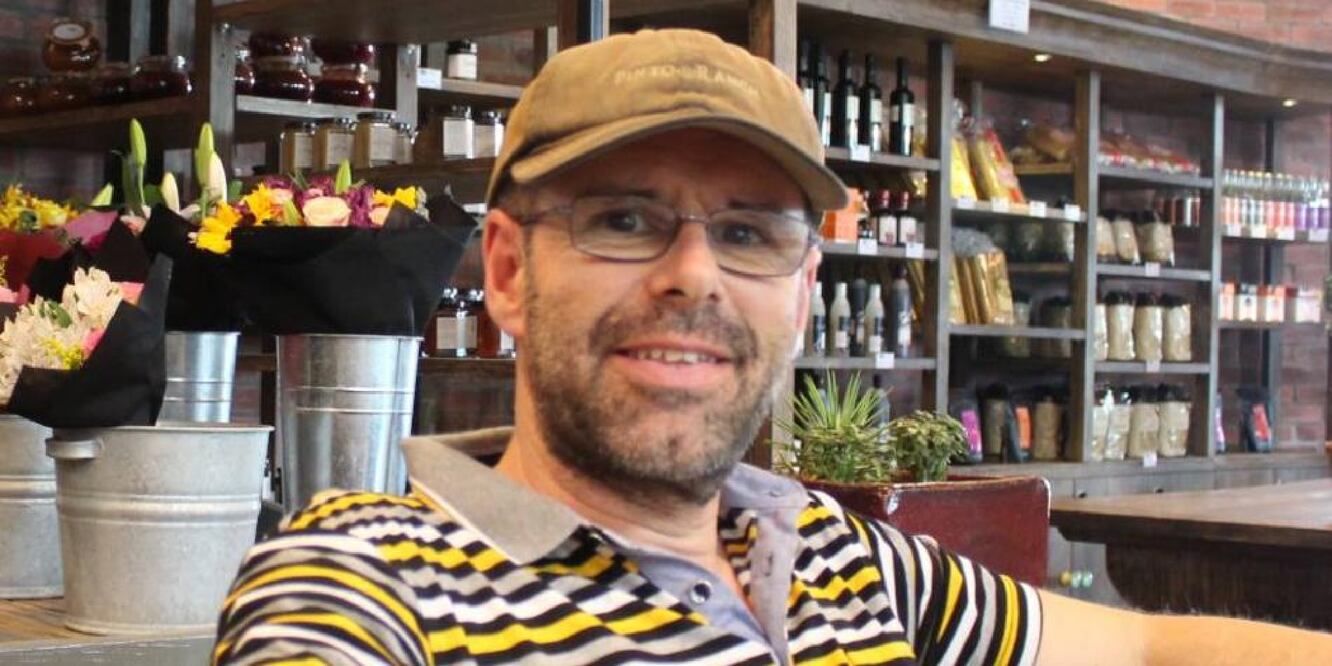 Fue en 2008 cuando un usuario de eBay le 'compró la vida'. FOTO: Facebook: Ian Usher