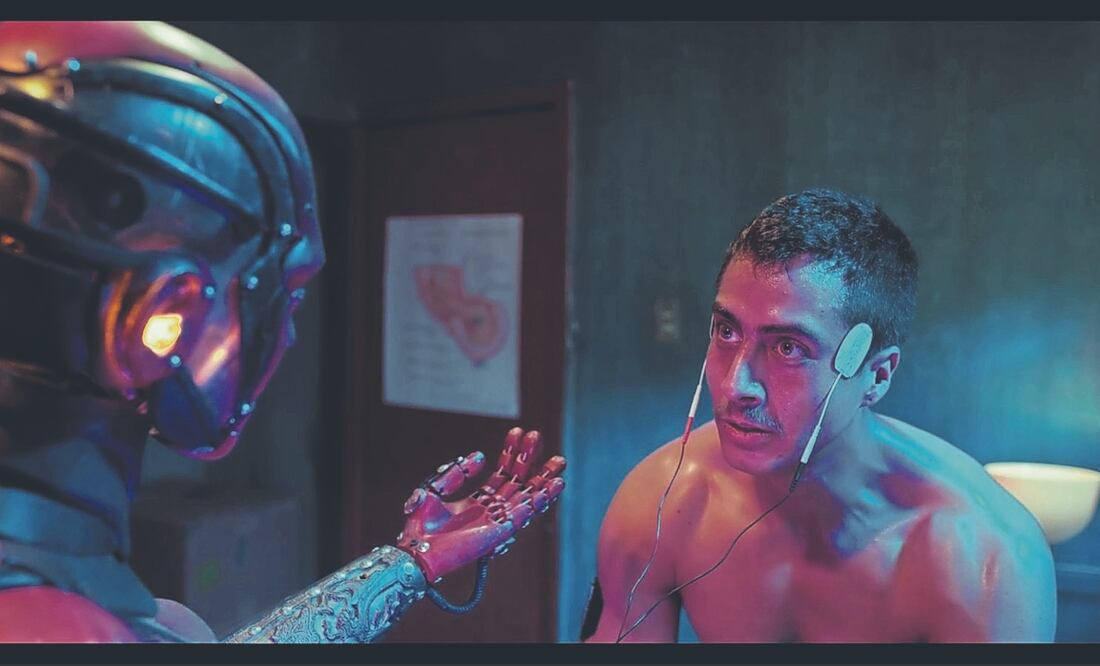 Nadine, de 1.60 m, está hecha con plástico y resina. Se le mueven brazos, cabeza y ojos. FOTOS: SANDRO ARCEO