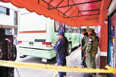 Asaltante muere tras ser baleado por un pasajero en Iztapalapa