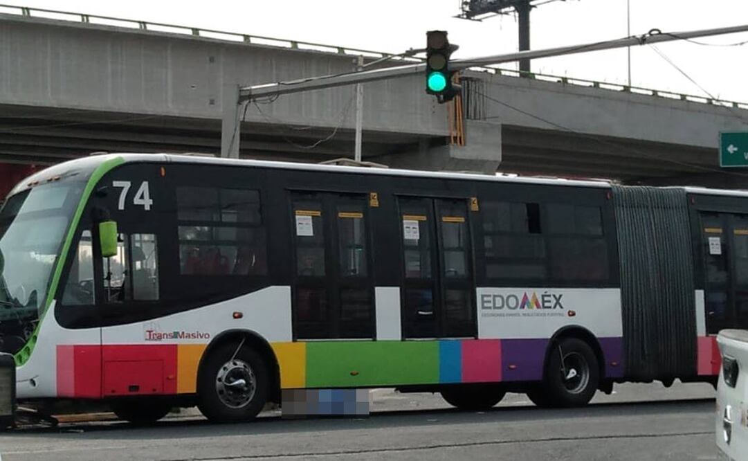 Reportan muerte de motociclista atropellado por Mexibús en Ecatepec. Foto: Tomada de Facebook.