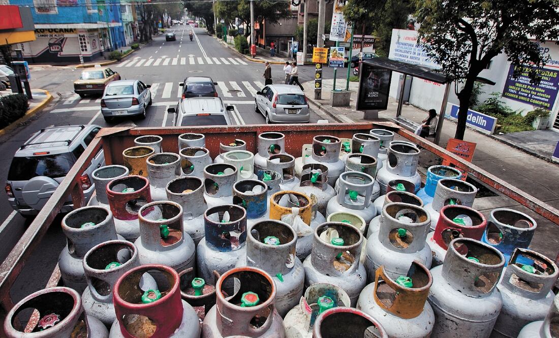 En la Ciudad de México, de acuerdo con la Profeco, Iztapalapa y Azcapotzalco son las alcaldías en donde hay mayor abuso en el incremento del precio del gas LP en cilindros. Foto: Archivo El Universal