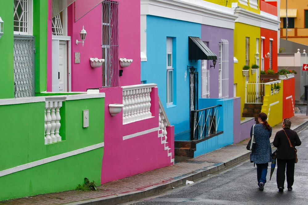 Las calles mezclan los estilos arquitectónicos holandéses del cabo y cabo georgiano