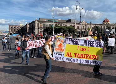 Participan más de 200 personas en manifestación contra el tarifazo en Toluca