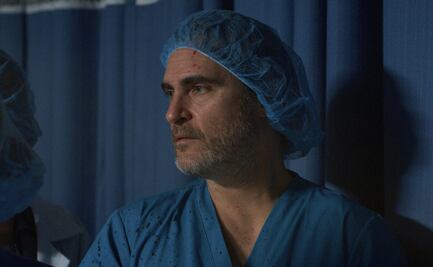 Joaquin Phoenix se viste de cirujano y llama a salvar la Amazonía