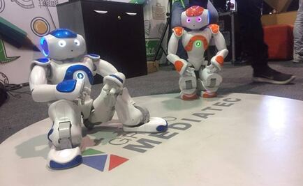 Robots humanoides bailan al ritmo de Michael Jackson