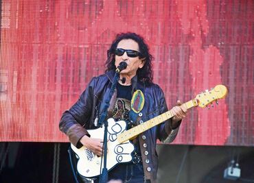 Lora desea festejar 50 años con El Tri contando historias de sus rolas