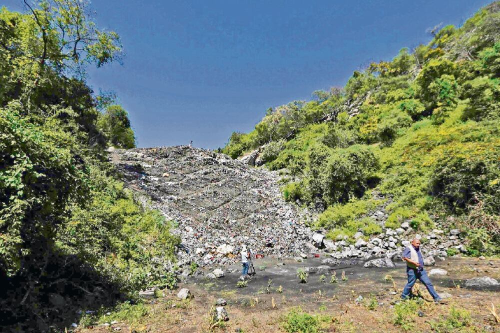 Luego de que otro peritaje asegurara que sí se quemaron cuerpos en el basurero de Cocula, expertos critican la falta de seriedad en la averiguación (ARCHIVO EL UNIVERSAL)