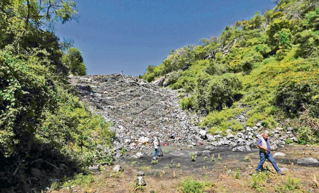 Luego de que otro peritaje asegurara que sí se quemaron cuerpos en el basurero de Cocula, expertos critican la falta de seriedad en la averiguación (ARCHIVO EL UNIVERSAL)