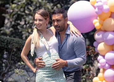 YosStop se convierte en mamá, nace su hija Amy