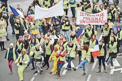 Macron lanza debate nacional 