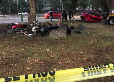 Hombre muere al impactar su auto deportivo contra roca frente a Ciudad Universitaria