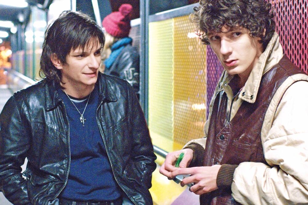 Félix de Givry interpreta a un joven famoso en la música disco (CORTESÍA)