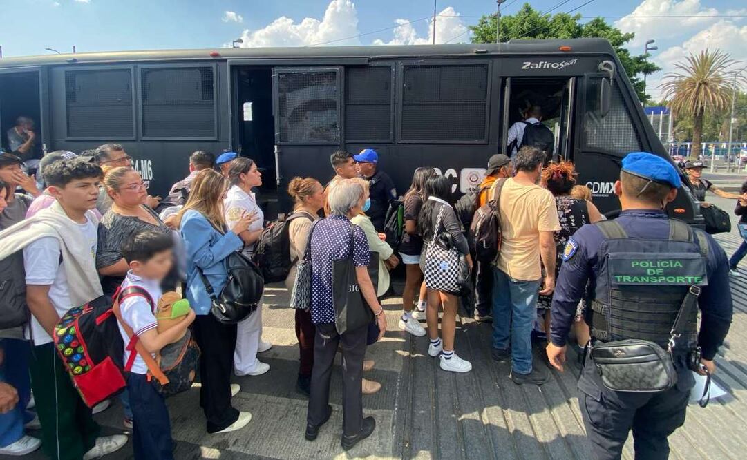 Usuarios se muestran inconformes con servicio de la Línea B tras suspensión momentánea (14/05/2025). Foto: Juan Carlos Williams / EL UNIVERSAL