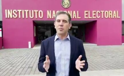 Llama presidente del INE a participar en la consulta popular