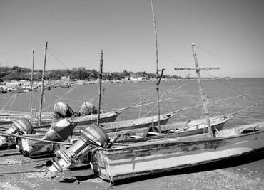 En lancha a la deriva en Michoacán, hallan los cuerpos de pescadores desaparecidos de Ahome