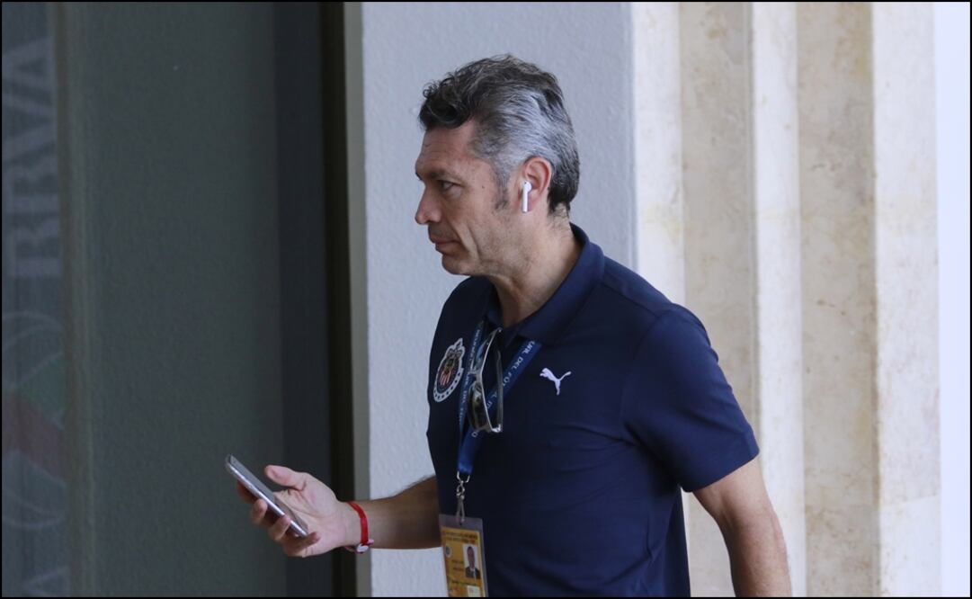 Higuera contesta a aficionados que reclaman