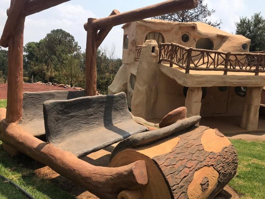 La cabaña de Los Picapiedra tiene 3 habitaciones y espacio para hacer fogatas / Foto: Cabañas Mazamitla