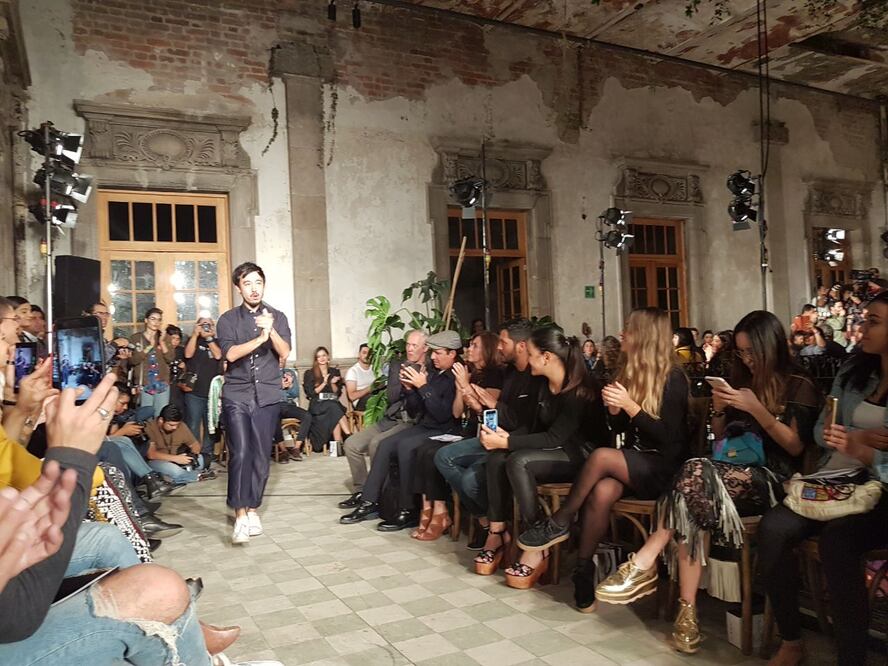 Una vez más el diseñador mexicano-japonés se presentó en MBFWMX. [Fotos: Claudia Ramírez y Rodrigo Guerrero)