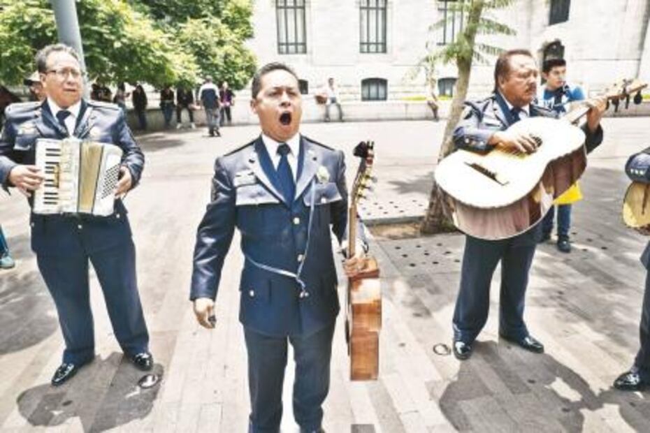 Tenientes de Anáhuac. Los policías cantores de la Ciudad