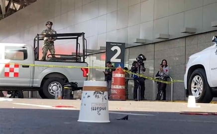 VIDEO Reportan detonaciones de arma de fuego en inmediaciones del AICM; así se escondieron pasajeros