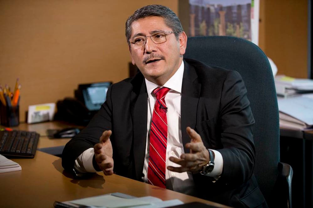 Alfredo Higuera, fiscal especial de la Procuraduría General de la República para el caso de los 43 estudiantes desaparecidos. Foto: AP