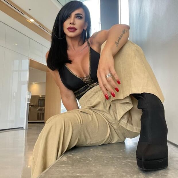 Lis Vega: el elegante body con el que ha conquistado la red