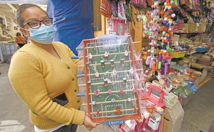 Juguetes tradicionales resisten ante la modernidad