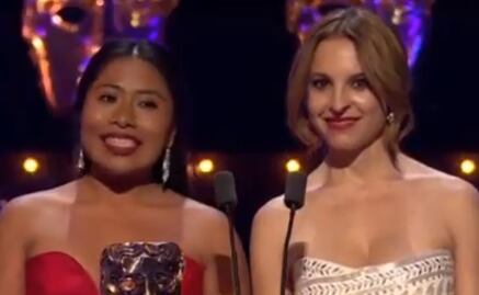 Yalitza y Marina de Tavira presentaron un premio en los Bafta