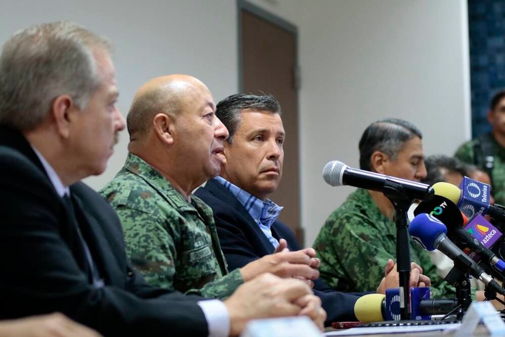 El gobernador y el general Gurrola. Cortesía, gobierno de Guanajuato