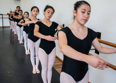 Protestan por recorte de clases de Danza UNAM