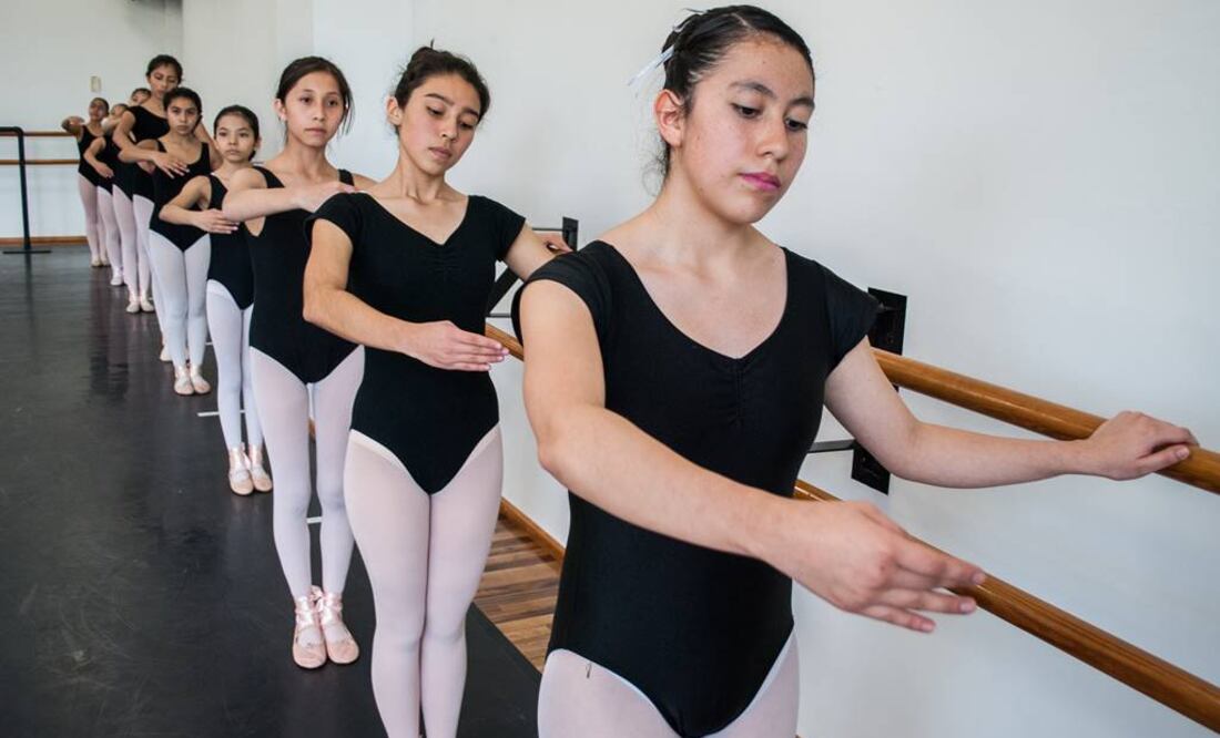 Ensayos y clases en espacios de la Dirección General de Danza de la UNAM. FOTO: Archivo EL UNIVERSAL.