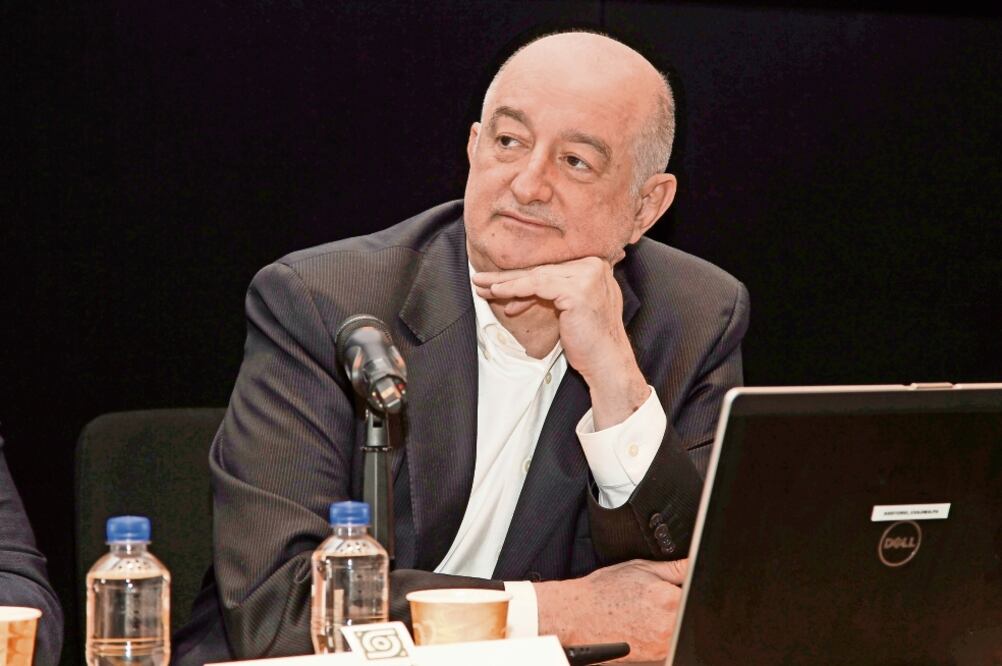 Dificultades del gobierno. El analista político, Roy Campos, detalló que el PRI vive una crisis debido a hechos ocurridos durante su administración (ARCHIVO EL UNIVERSAL)