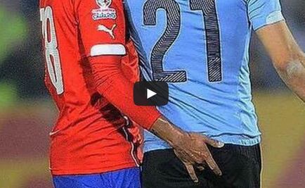 El dedo de Jara a Cavani enfurece a su club 