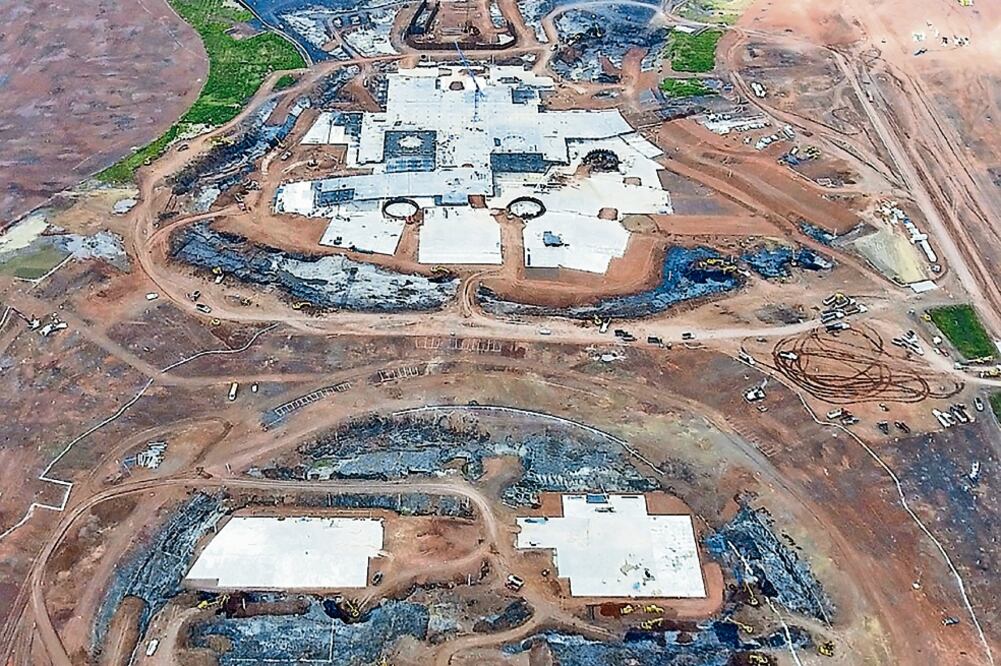 La propuesta de Morena será discutida para ser presentada en septiembre y dar curso a la consulta sobre el nuevo aeropuerto (ARCHIVO EL UNIVERSAL)