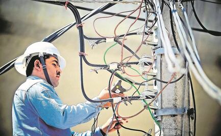 En pandemia, CFE baja switch a 500 mil y gana millones por reconexión