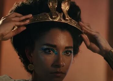 Demandan a Netflix por elegir a una actriz negra como Cleopatra para su nueva serie documental