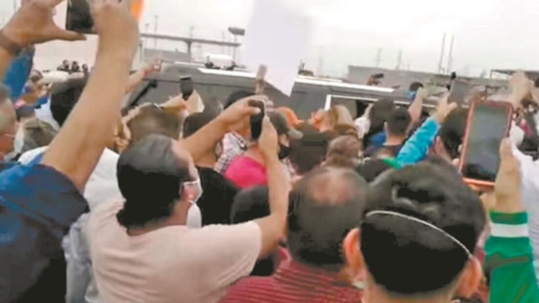 AMLO da discurso de 4 minutos “para evitar casos de Covid”