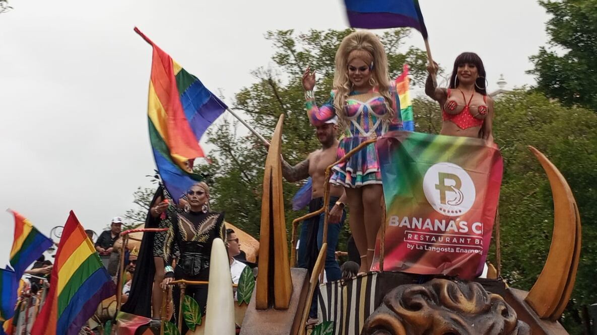 Marcha de la comunidad lésbico gay en Mérida, Yucatán. Foto Especial