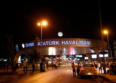 Embajada mexicana abre líneas de ayuda tras ataque en Turquía