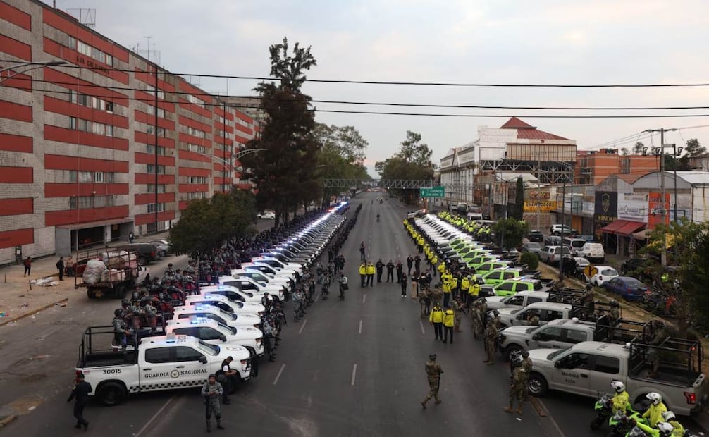 Pablo Vázquez encabeza inicio de un operativo de disuasión del delito en las alcaldías Cuauhtémoc y Miguel Hidalgo.
Foto: Valente Rosas