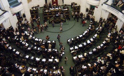 Conforman mesa política para discutir temas con Morena