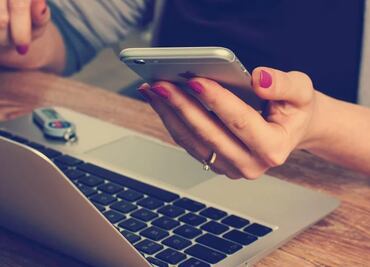 Mujer pide 150 mil dólares a hombre infiel a cambio de no delatarlo con su esposa