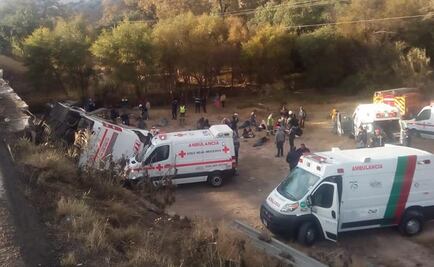 Volcadura de autobús en San Luis Potosí deja al menos 4 muertos